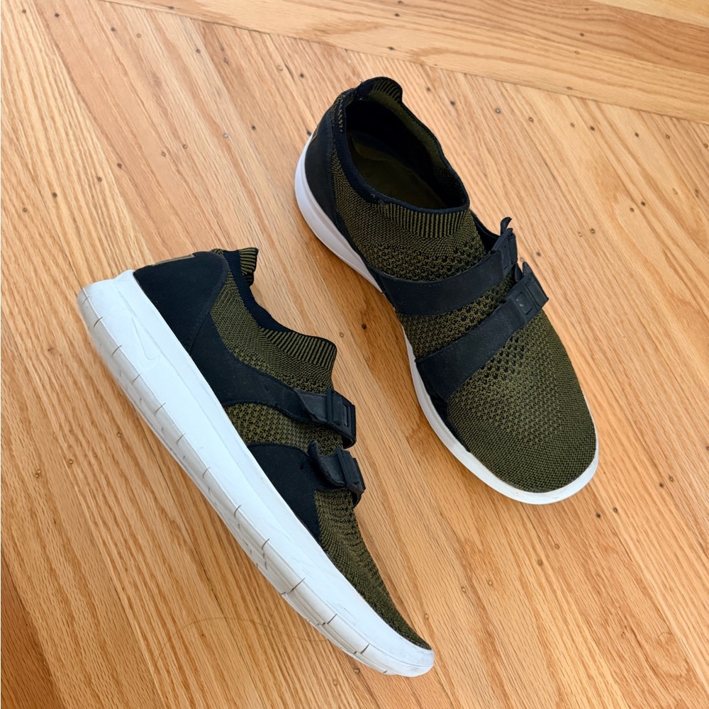 Nike Air Sock Racer size 10